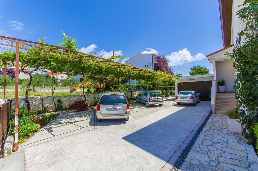 Apartments Mate Trogir Exterior foto