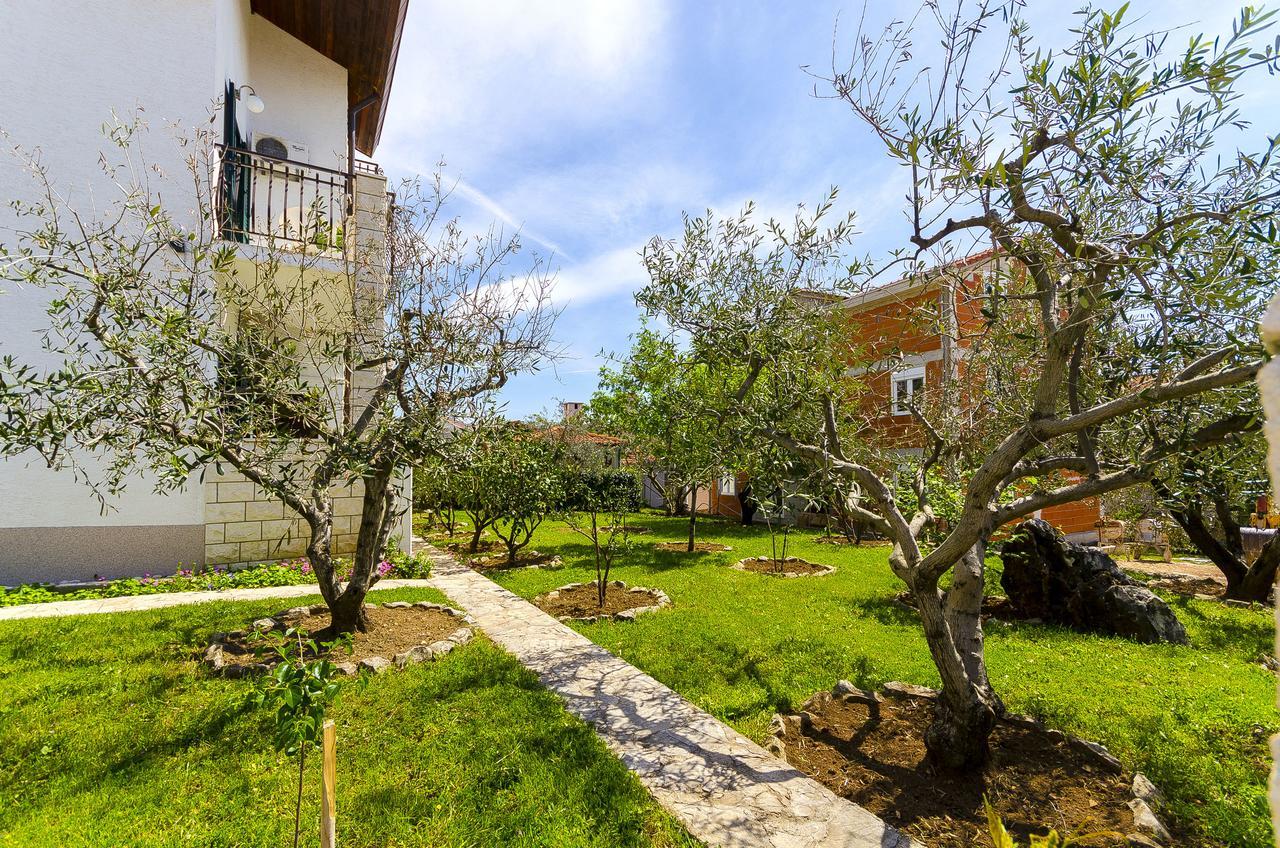 Apartments Mate Trogir Exterior foto