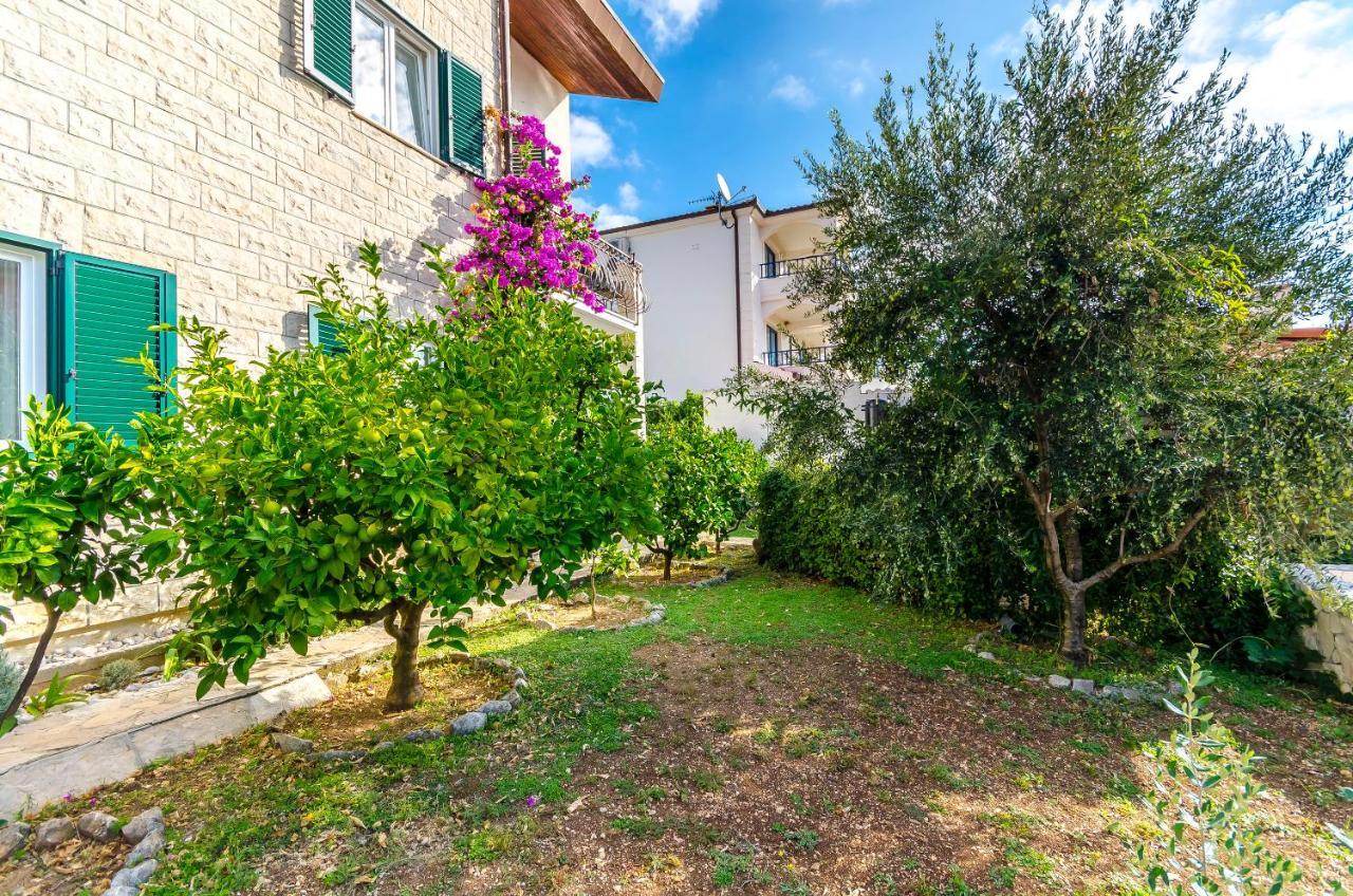 Apartments Mate Trogir Exterior foto