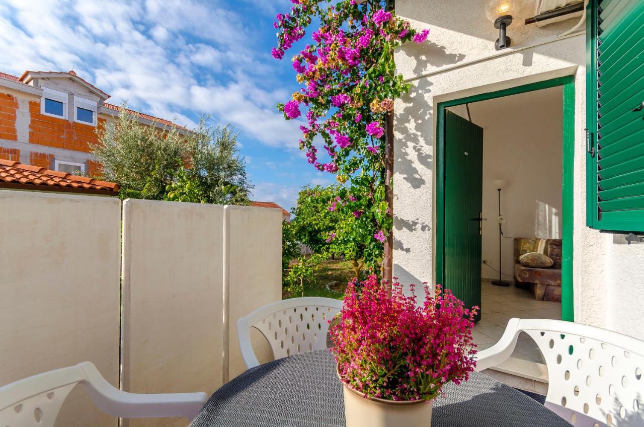 Apartments Mate Trogir Exterior foto