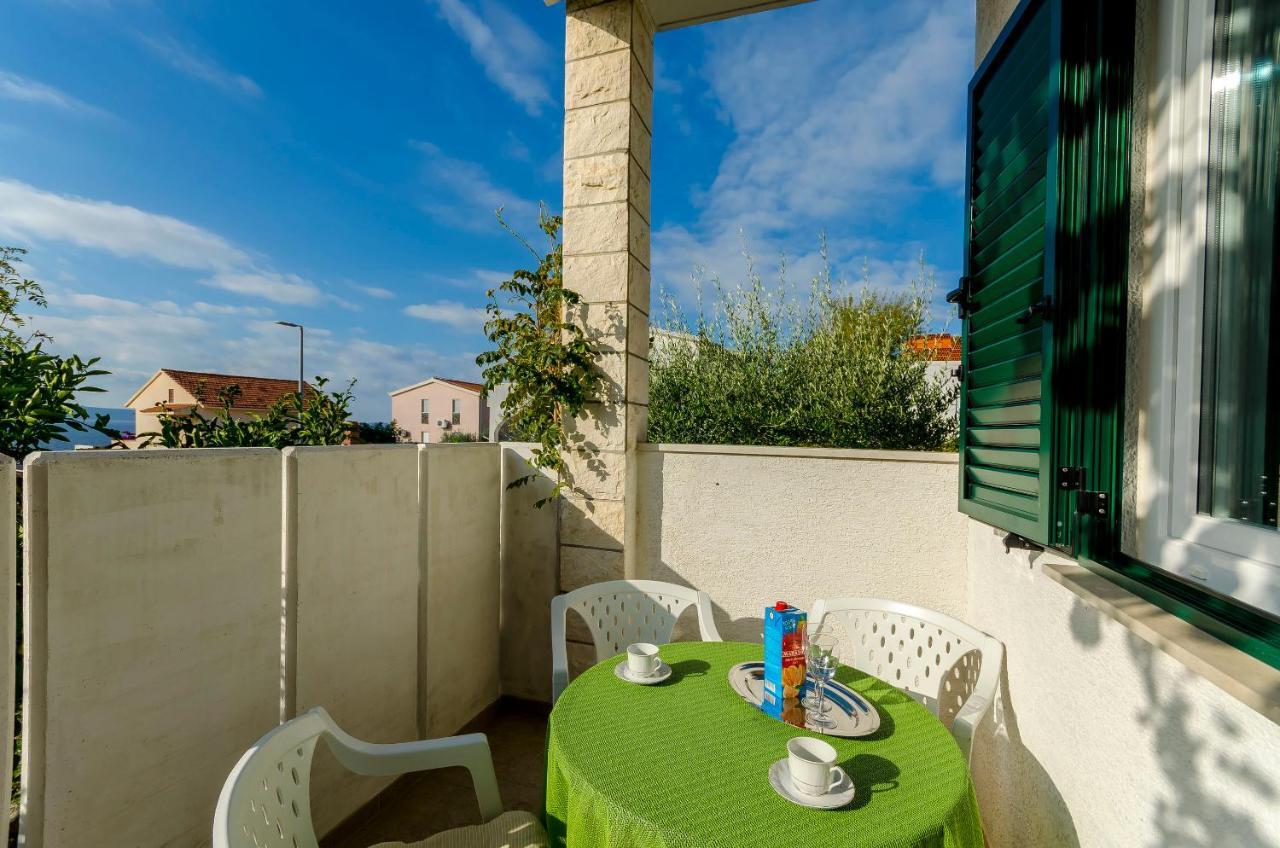 Apartments Mate Trogir Exterior foto