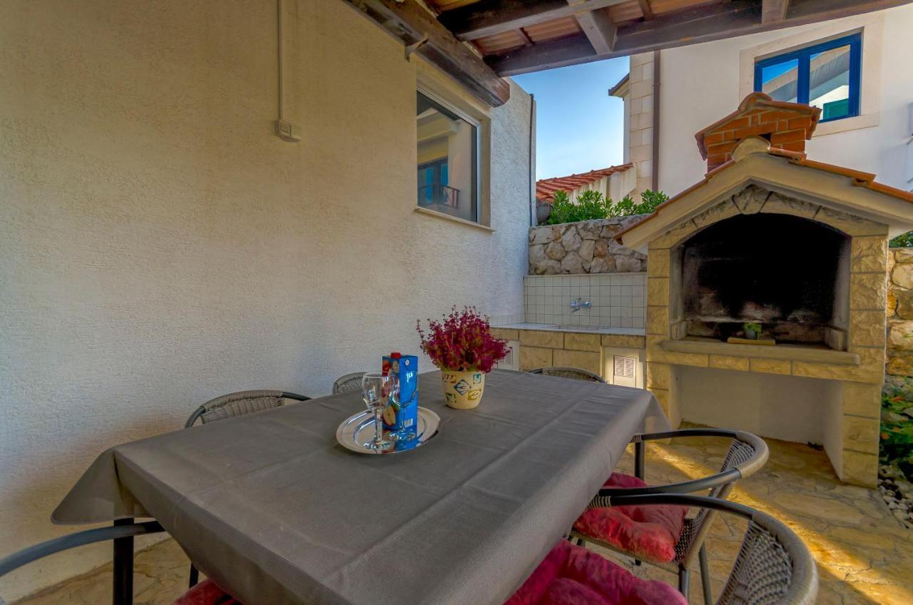 Apartments Mate Trogir Exterior foto